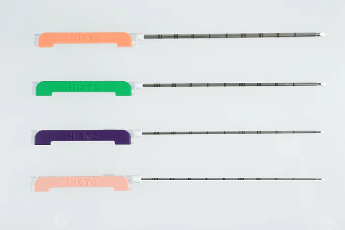 Aguja Bio Core 14G × 10 cm – Insumo médico-quirúrgico Medin Salud Panamá